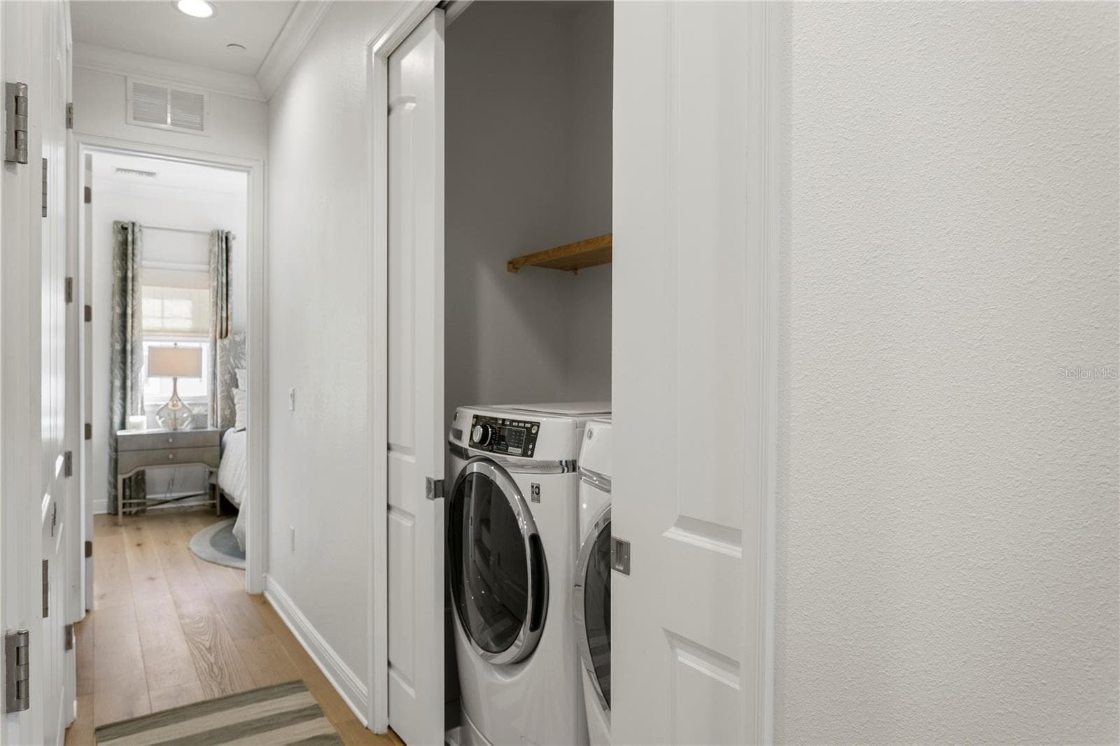 Townhouse at 400 REGENT LN N, ST PETERSBURG, photo 33 of 40