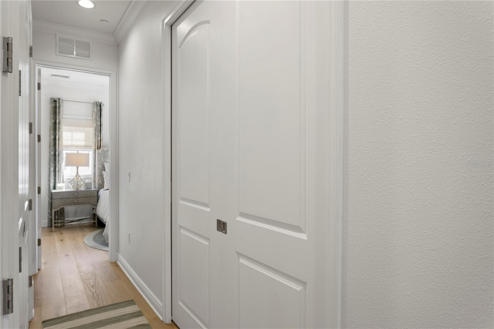 Townhouse at 400 REGENT LN N, ST PETERSBURG, photo 34 of 40