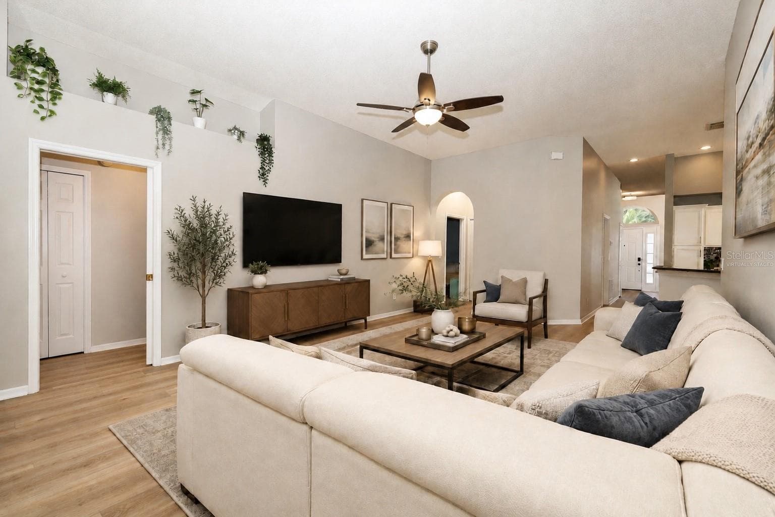 Family Room Virtually Staged - 3581 FOXCROFT CIR, OVIEDO