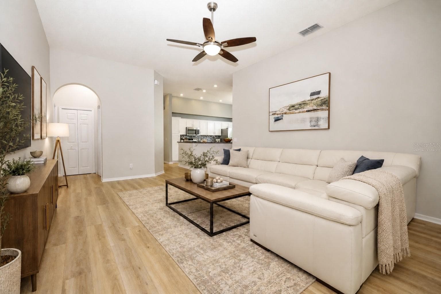Family Room Virtually Staged - 3581 FOXCROFT CIR, OVIEDO