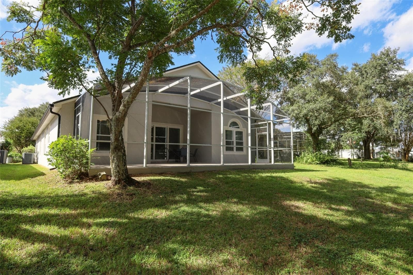 Additional Yard Space on Conservation - 3581 FOXCROFT CIR, OVIEDO