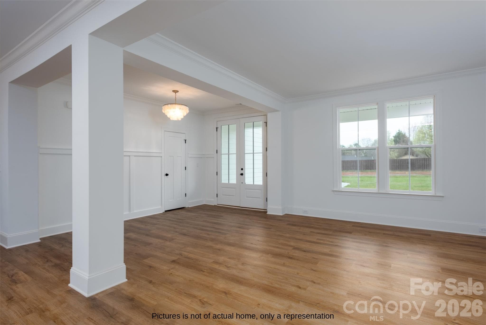 Single Family Residence at 104 Hickory Hill Road, Mooresville, photo 4 of 37