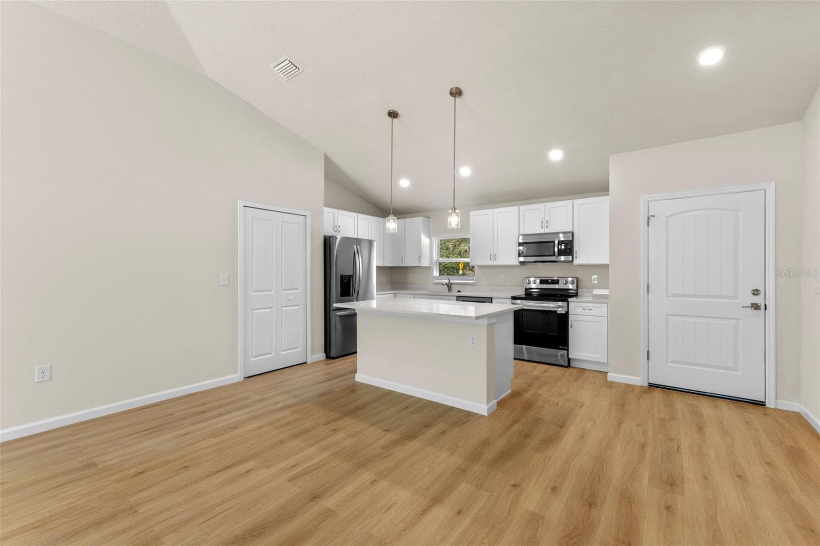 Single Family Residence at 922 S COUNTY ROAD 419, CHULUOTA, photo 12 of 41