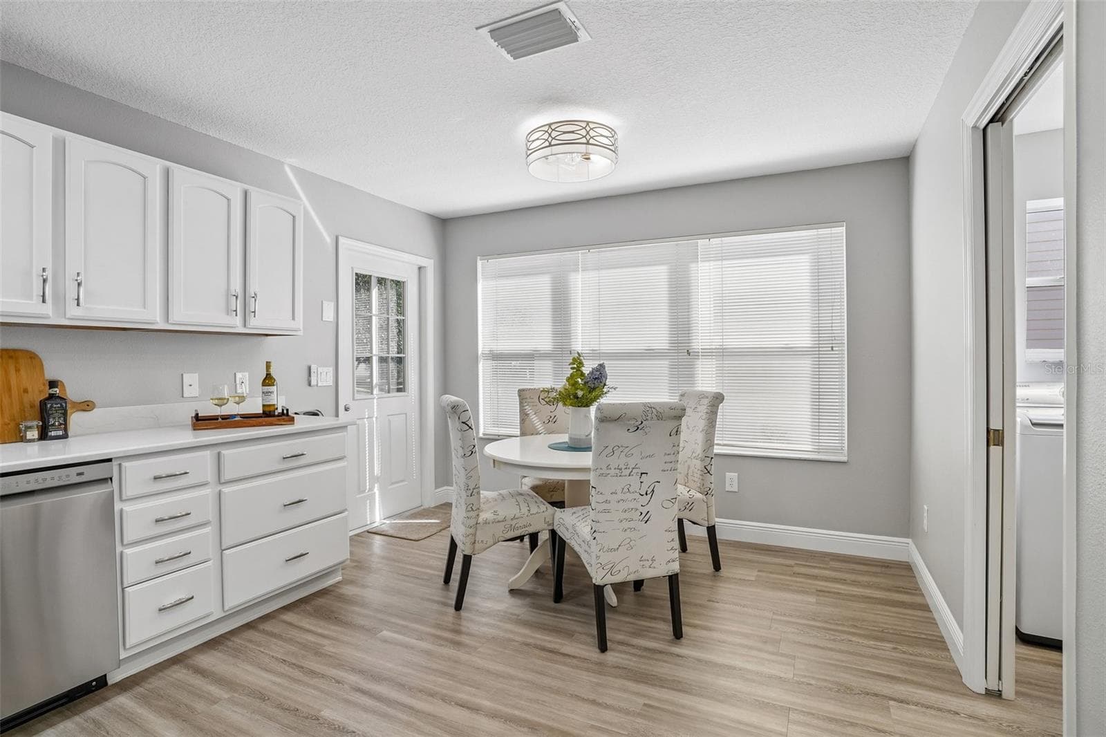 Kitchen/Breakfast Nook - 1897 CARYLE LN, THE VILLAGES