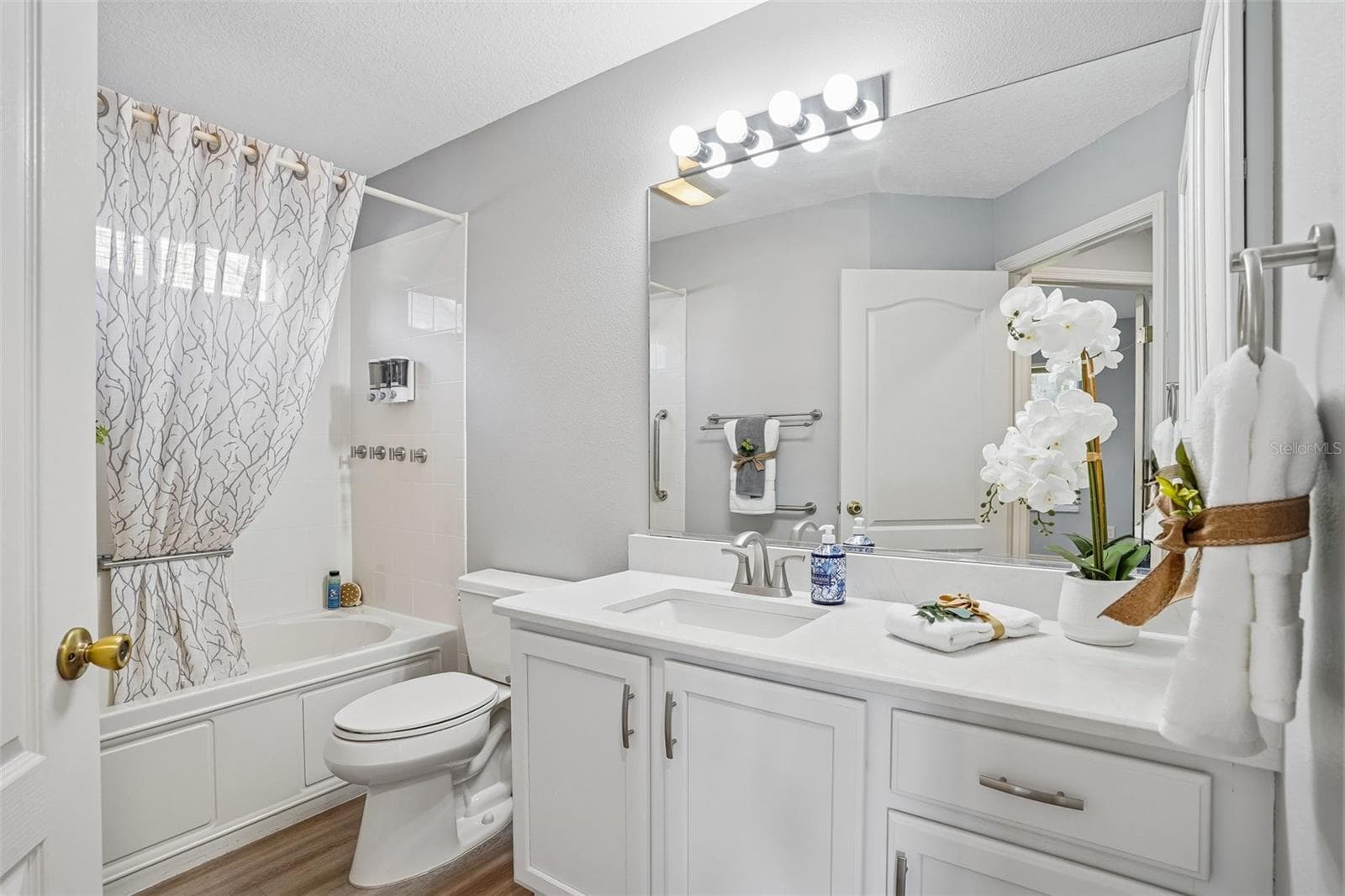 Guest Bathroom - 1897 CARYLE LN, THE VILLAGES