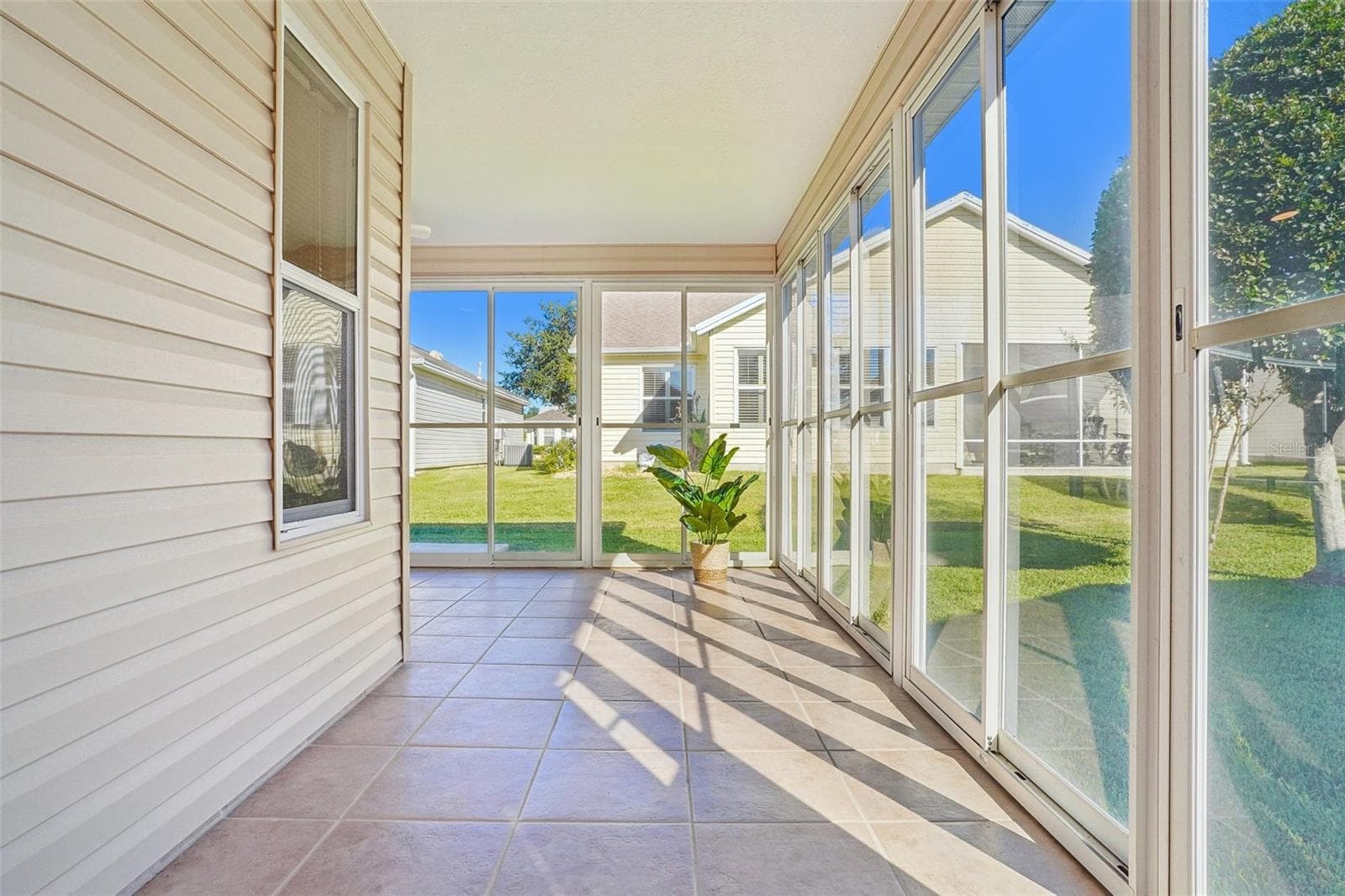 L-Shaped Lanai - 1897 CARYLE LN, THE VILLAGES