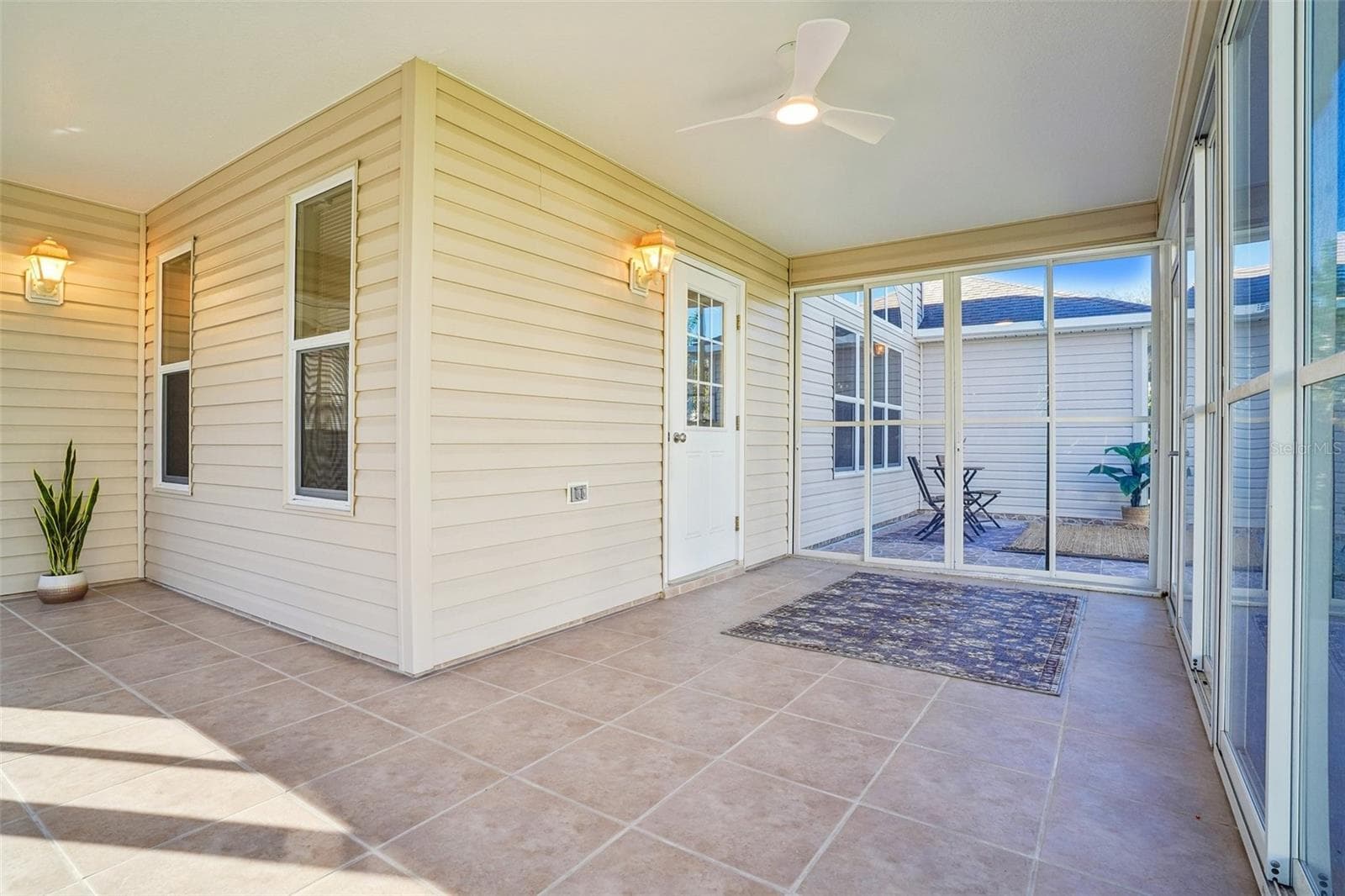 L-Shaped Lanai - 1897 CARYLE LN, THE VILLAGES