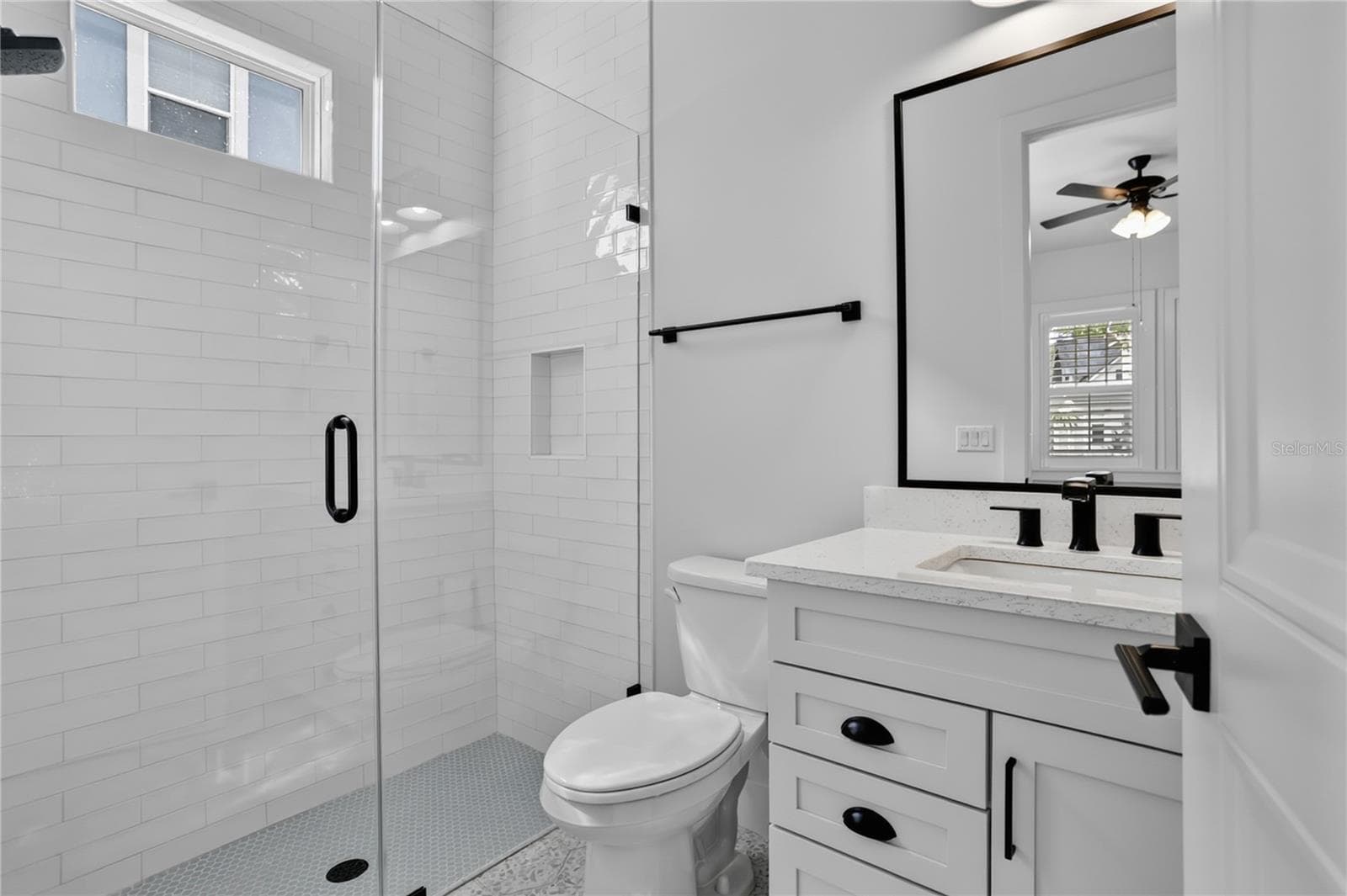 Guest Room Ensuite - 728 GARDEN WEST TER, WINTER GARDEN