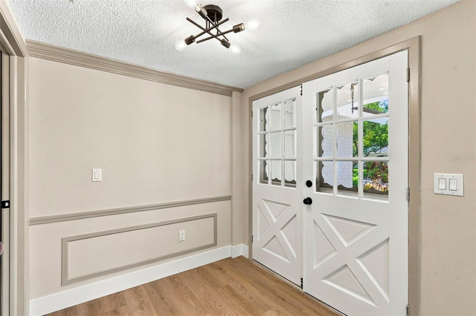 Single Family Residence at 8315 CAVALRY DR, HUDSON, photo 5 of 45