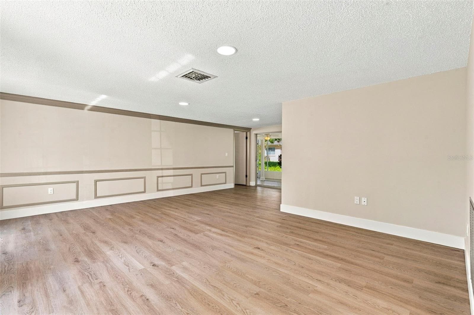Single Family Residence at 8315 CAVALRY DR, HUDSON, photo 6 of 45