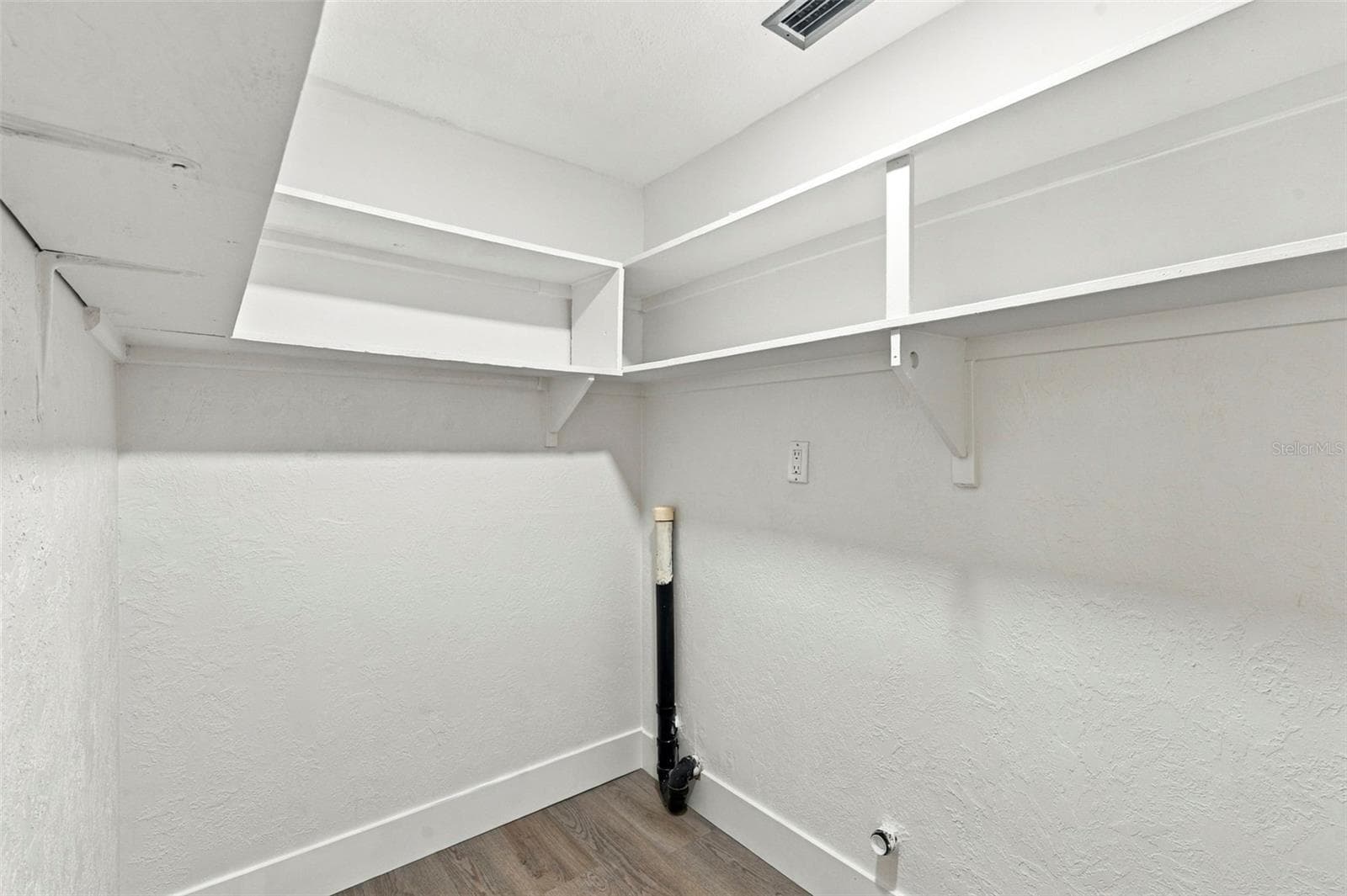Single Family Residence at 8315 CAVALRY DR, HUDSON, photo 29 of 45