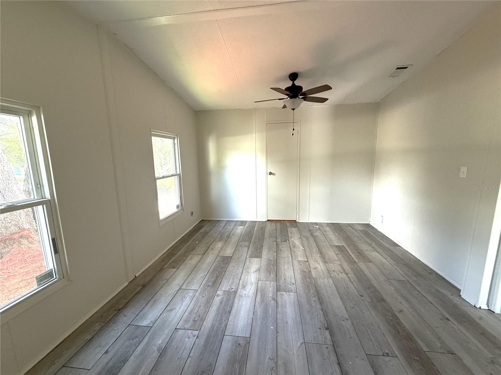 Primary Bedroom - 5111 HILL DR, ZEPHYRHILLS