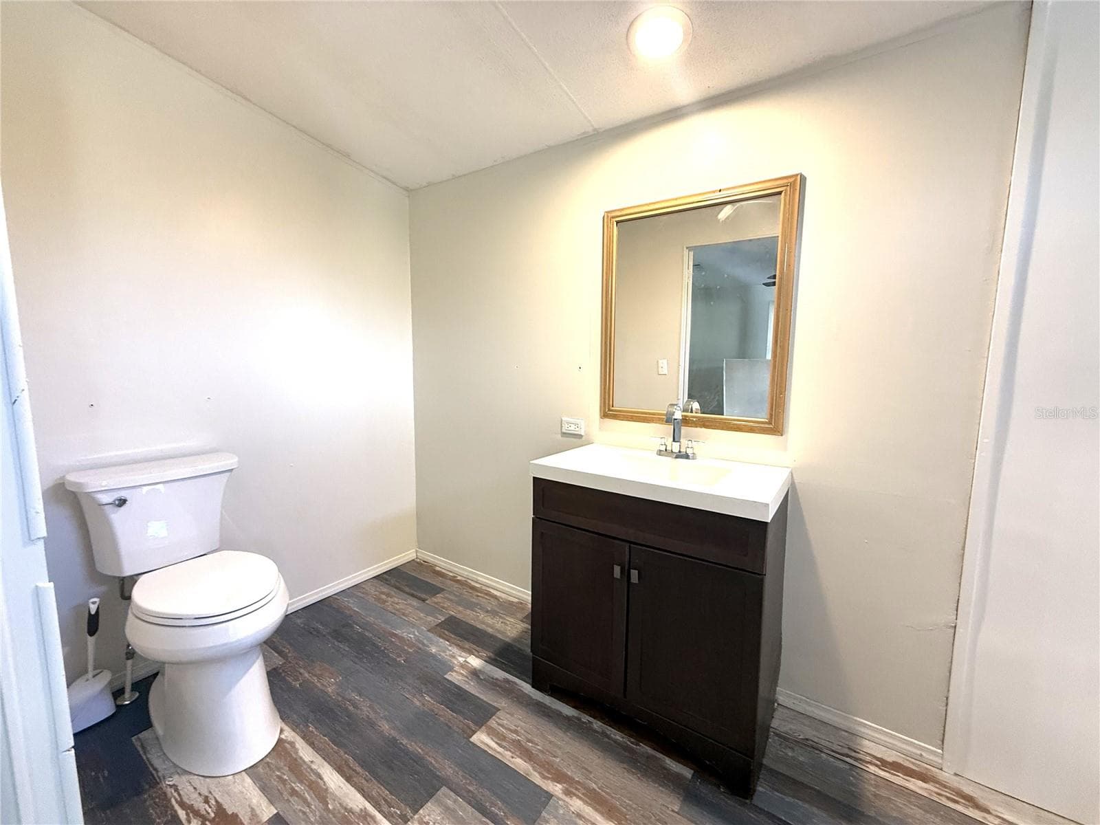 Owners bathroom - 5111 HILL DR, ZEPHYRHILLS