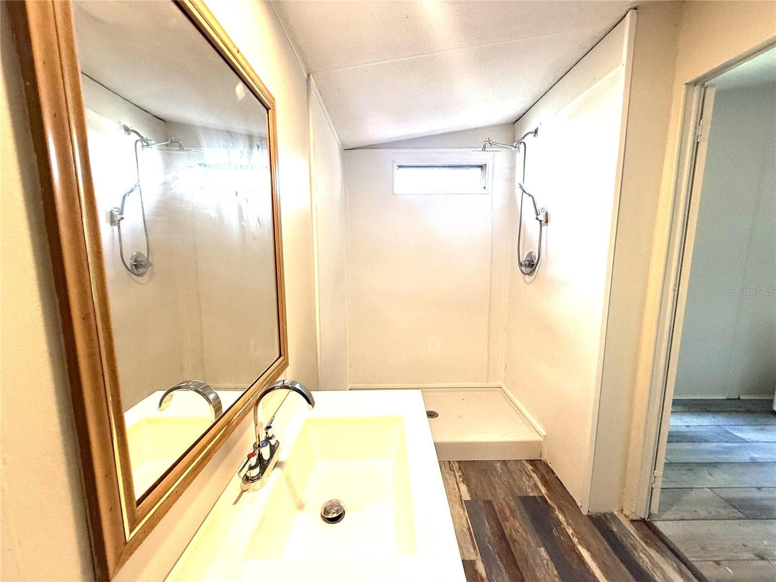 Owners bathroom - 5111 HILL DR, ZEPHYRHILLS