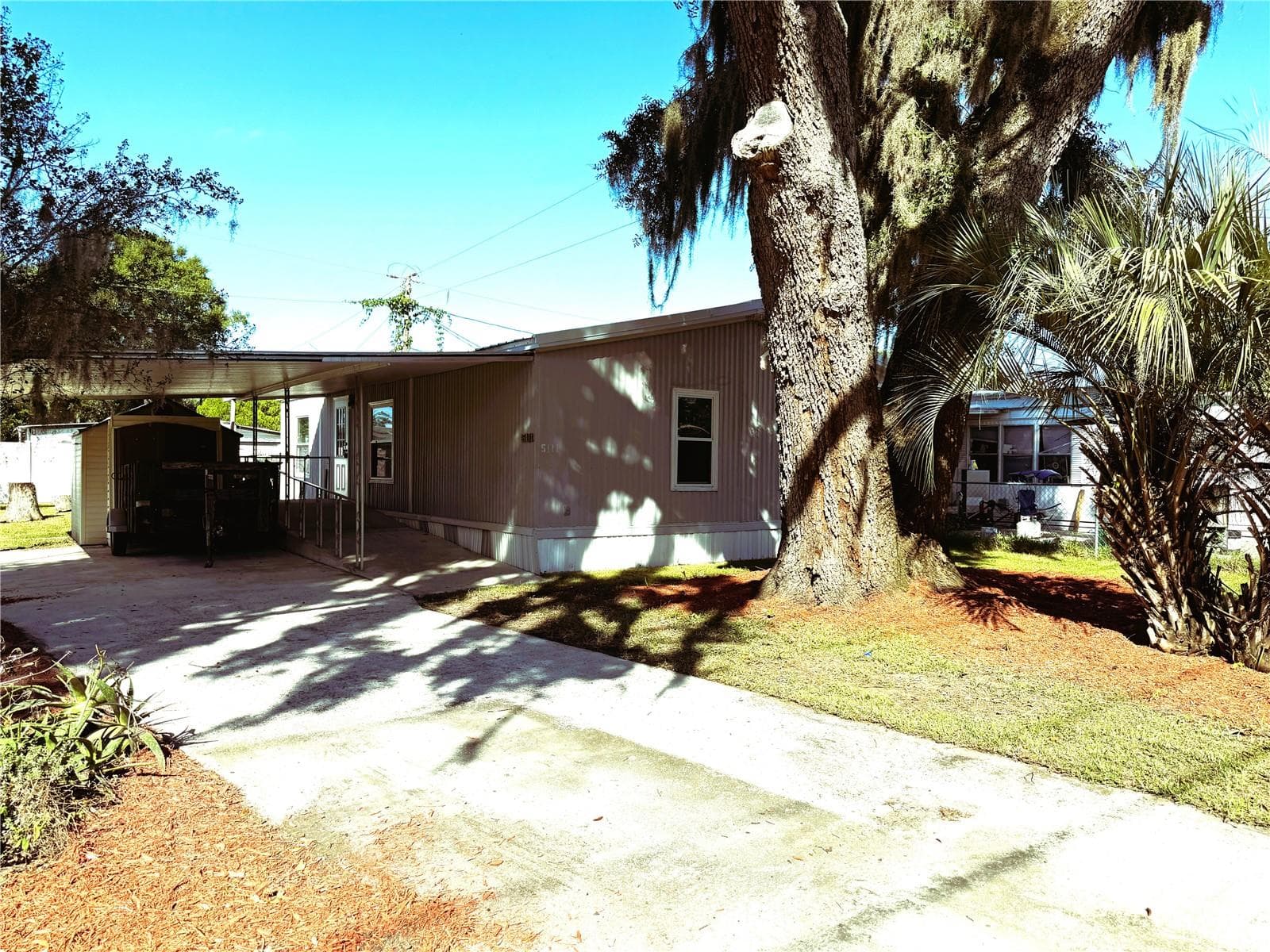 Parking - 5111 HILL DR, ZEPHYRHILLS