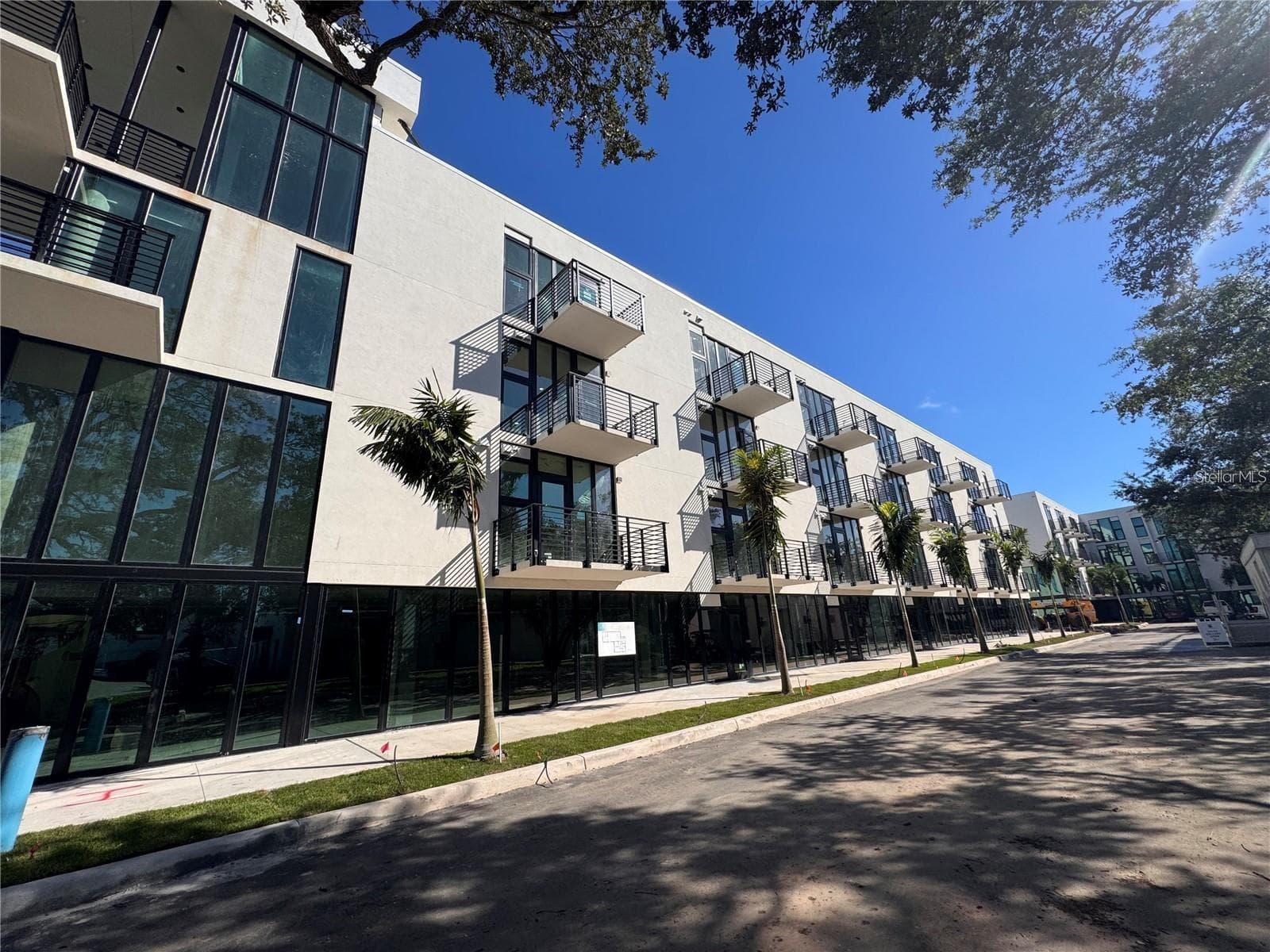 Condominium at 2170 ROBINHOOD ST #A1-302, SARASOTA, photo 2 of 19