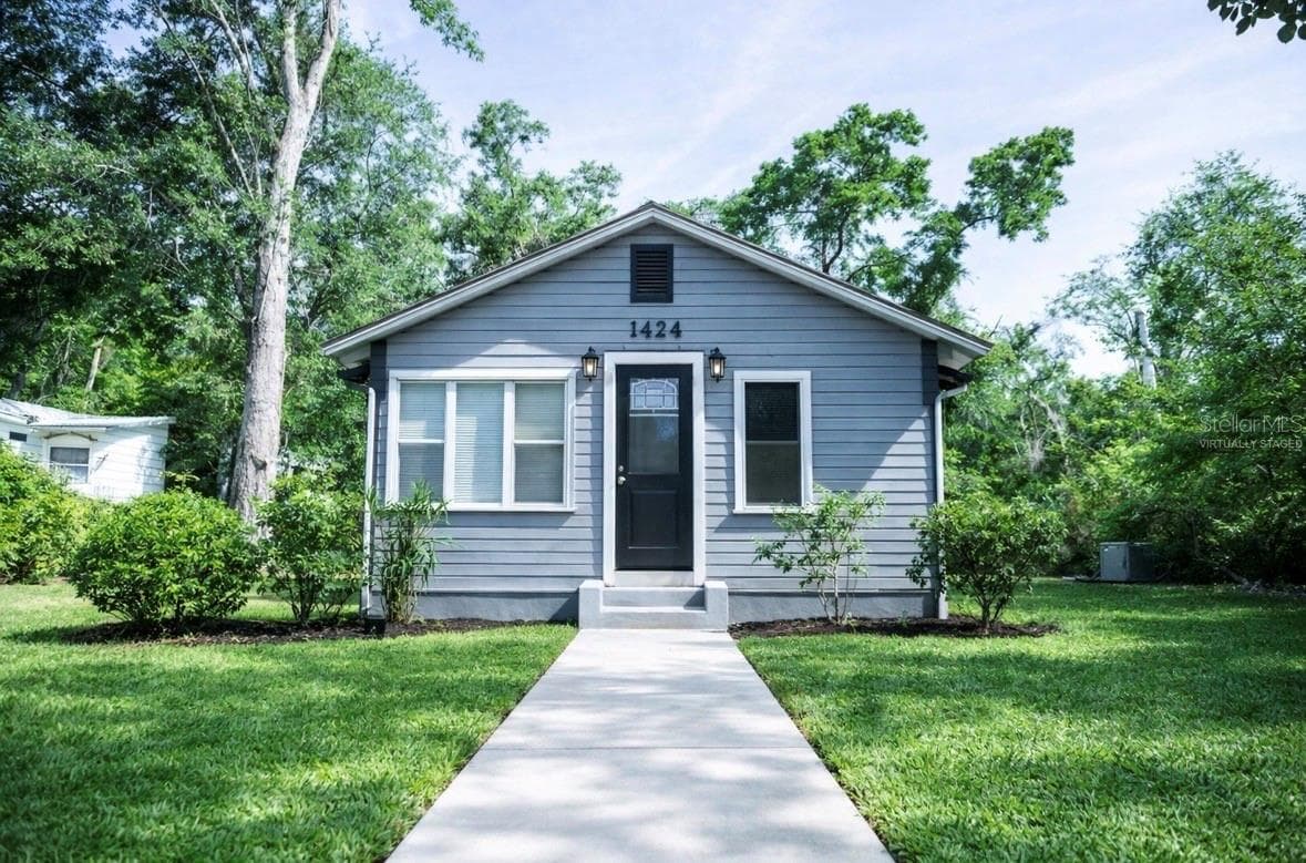VIRTUALLY STAGED - 1424 NE 1ST AVE, GAINESVILLE