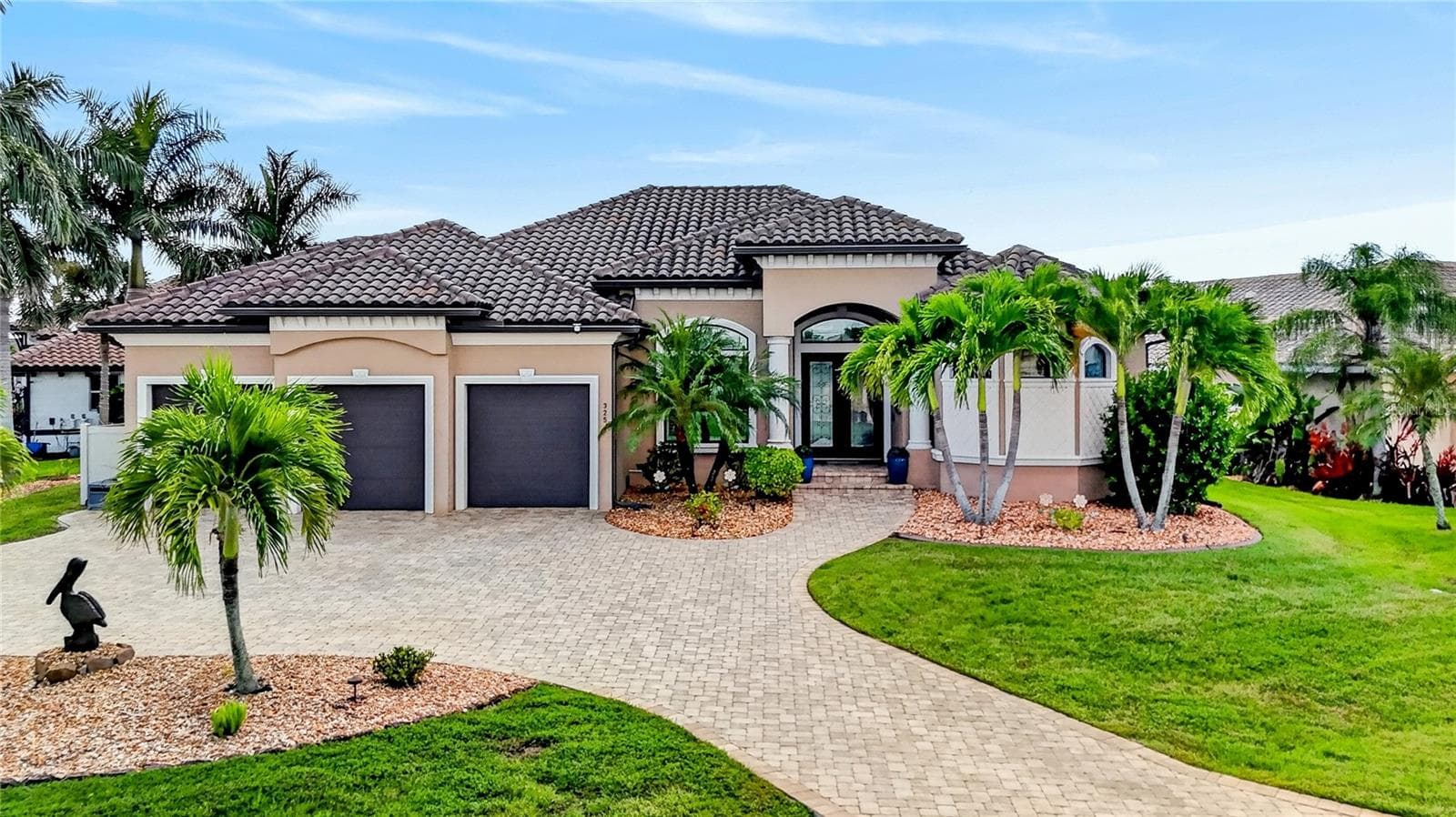 325 SEGOVIA DR