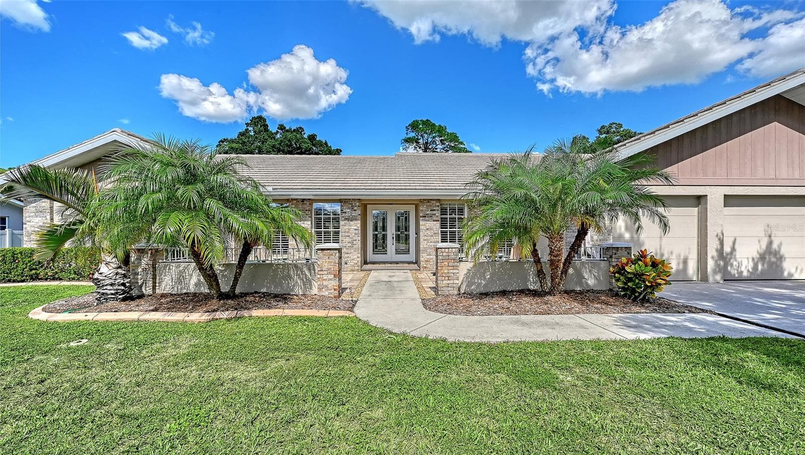 Single Family Residence at 7913 BROADMOOR PINES BLVD, SARASOTA, photo 11 of 95