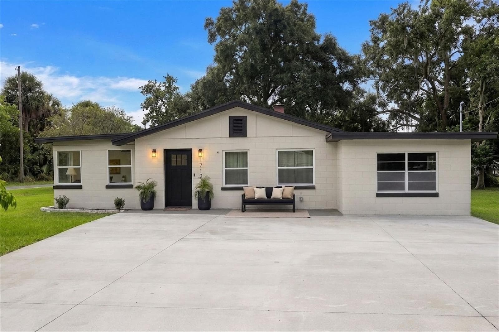 1710 HOLLY BLVD