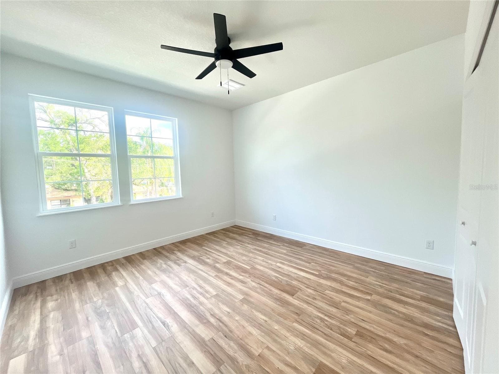 Townhouse at 8110 N GREENWOOD AVE, TAMPA, photo 13 of 16