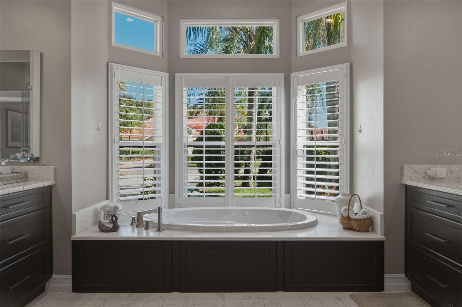 Single Family Residence at 17912 CACHET ISLE DR, TAMPA, photo 21 of 52