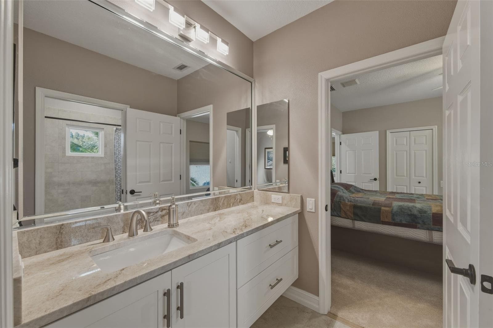Single Family Residence at 17912 CACHET ISLE DR, TAMPA, photo 32 of 52