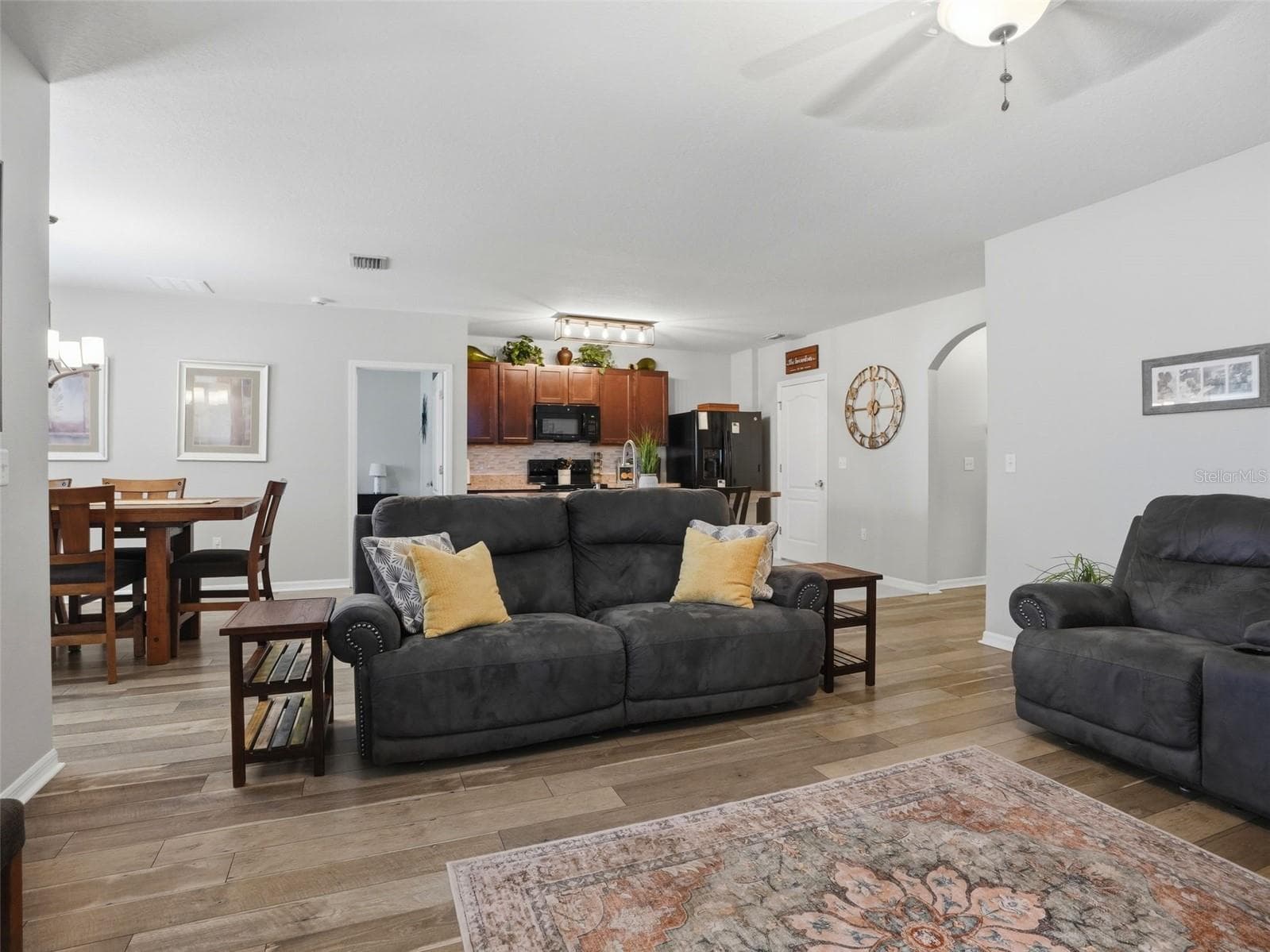 Single Family Residence at 529 HARTFORD HEIGHTS ST, SPRING HILL, photo 5 of 45