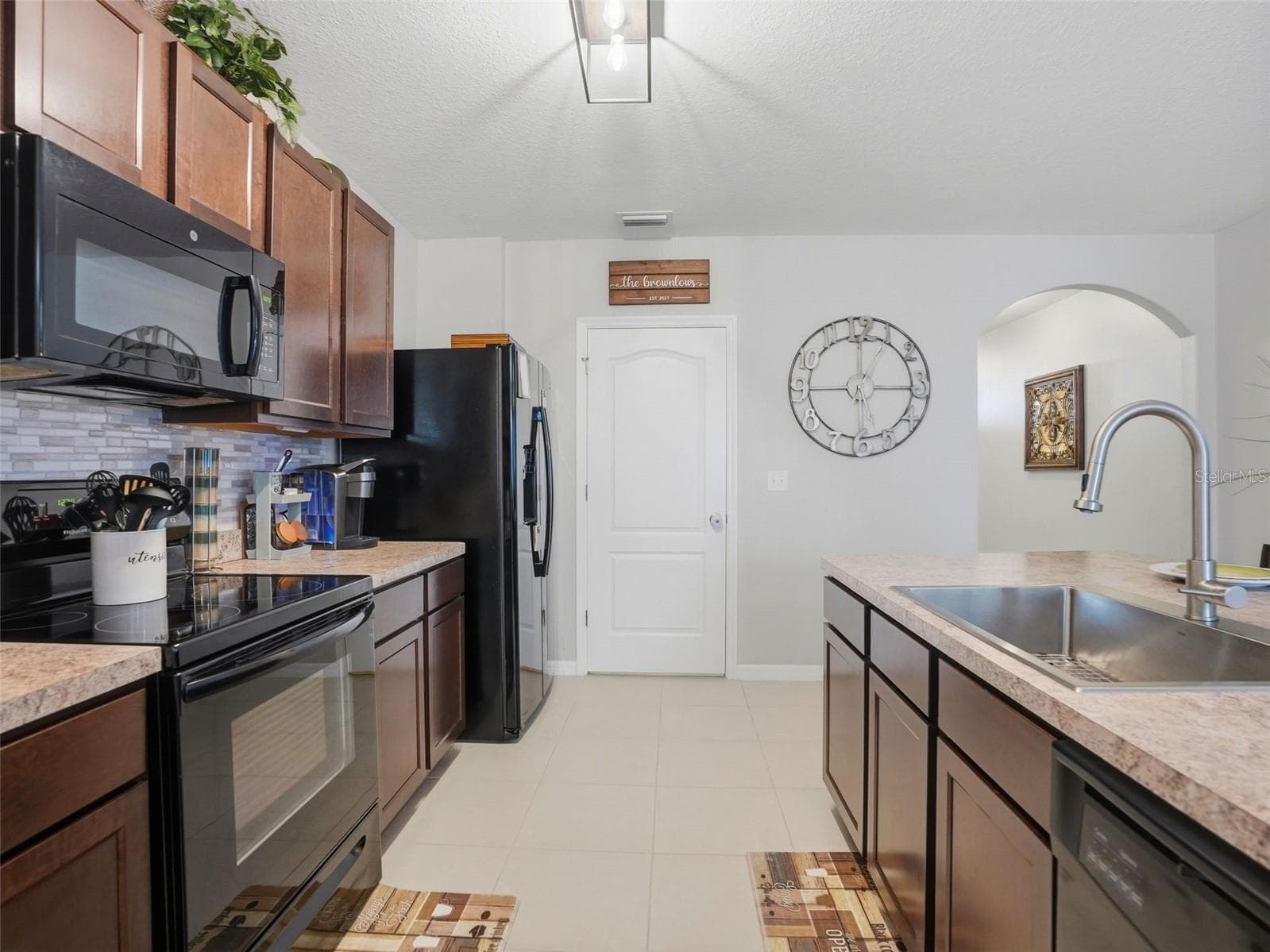 Single Family Residence at 529 HARTFORD HEIGHTS ST, SPRING HILL, photo 9 of 45