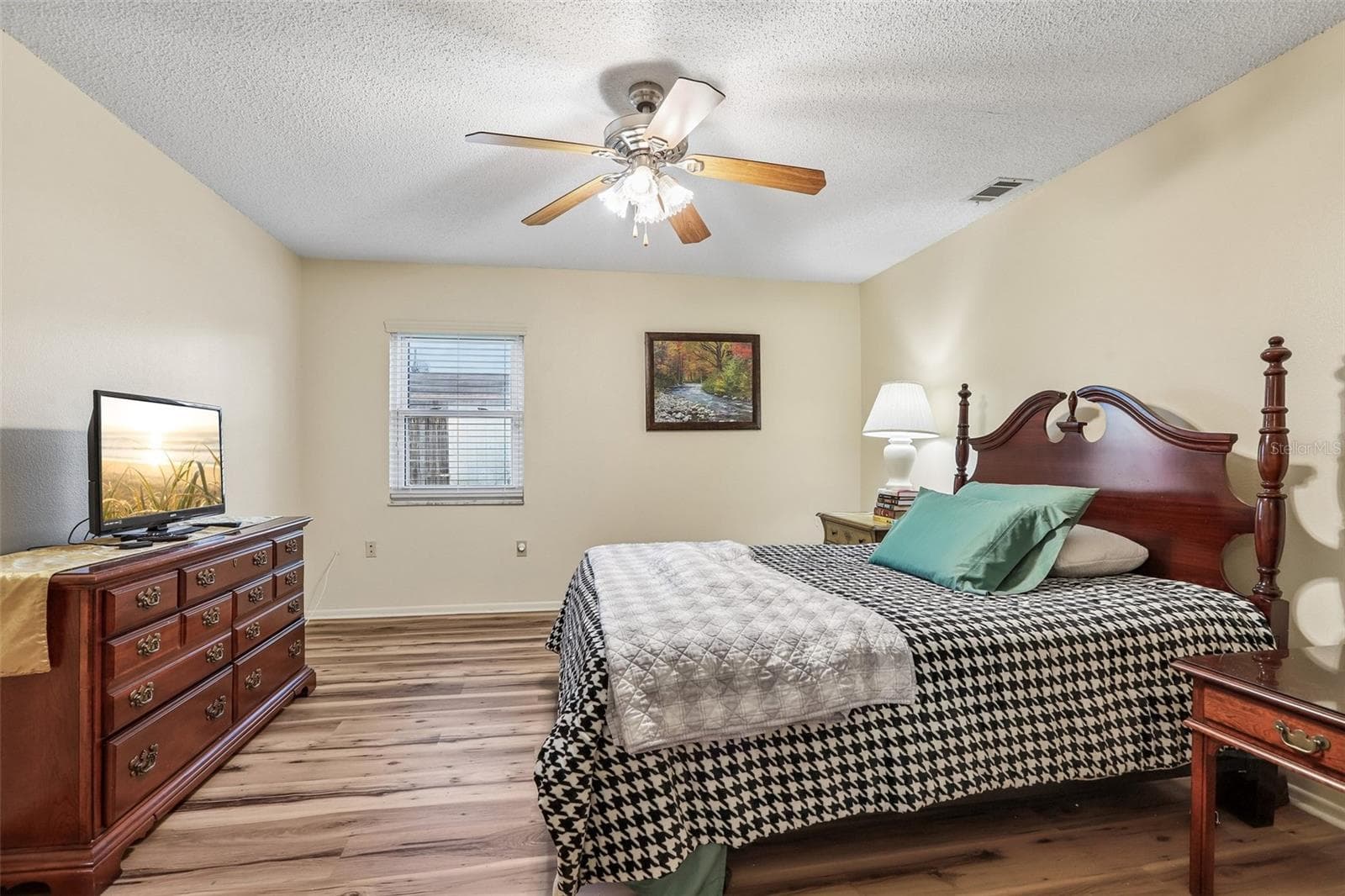 Single Family Residence at 3280 AMBASSADOR AVE, SPRING HILL, photo 16 of 31