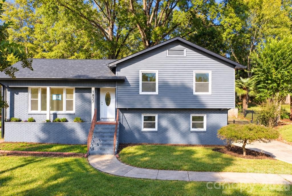 Single Family Residence at 1827 Edgewater Drive, Charlotte
