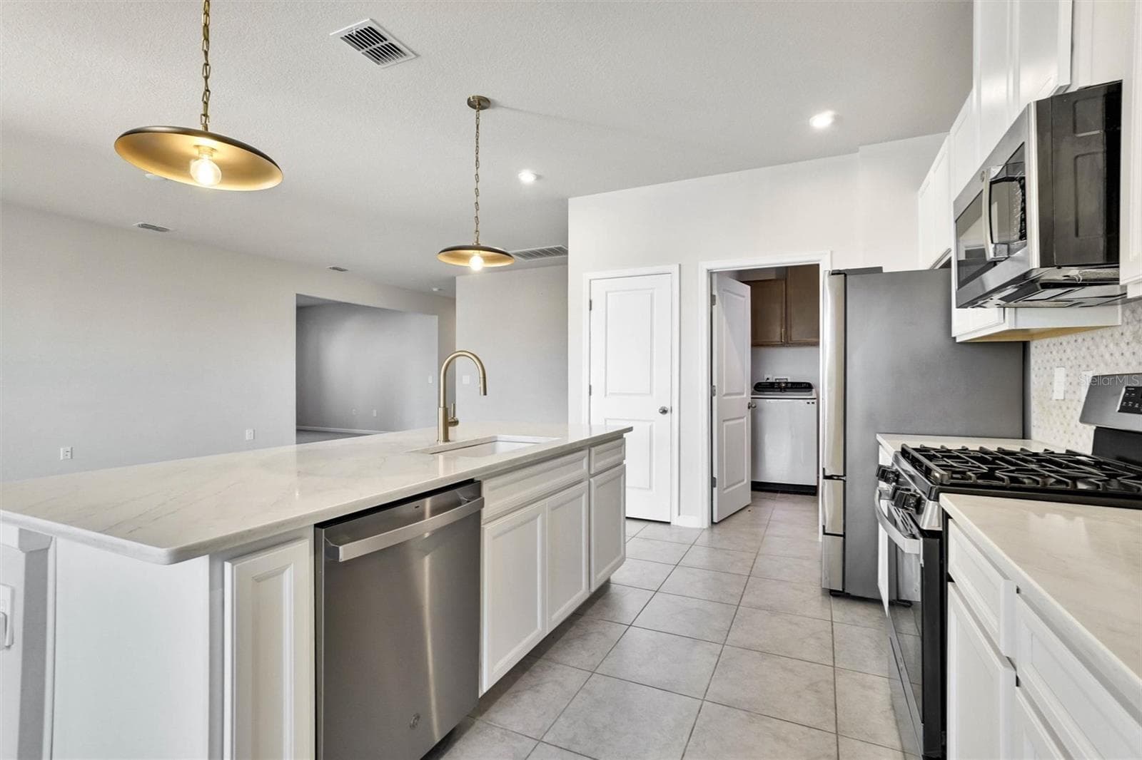 Single Family Residence at 3772 BLUE MOUNTAIN WAY, APOPKA, photo 7 of 47