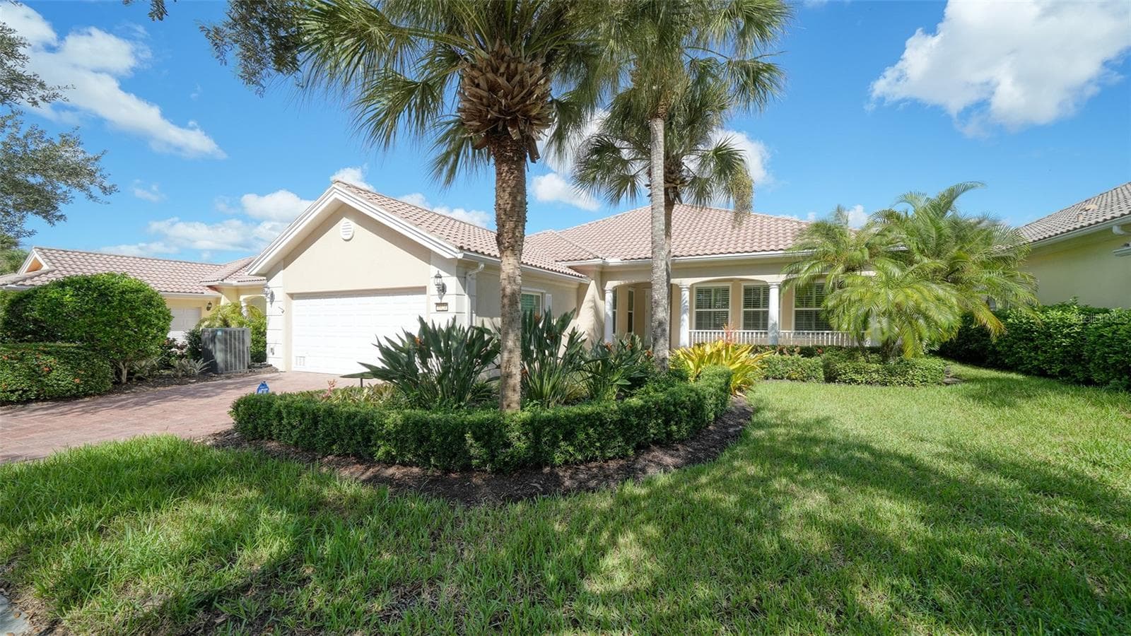 5924 MARIPOSA LN