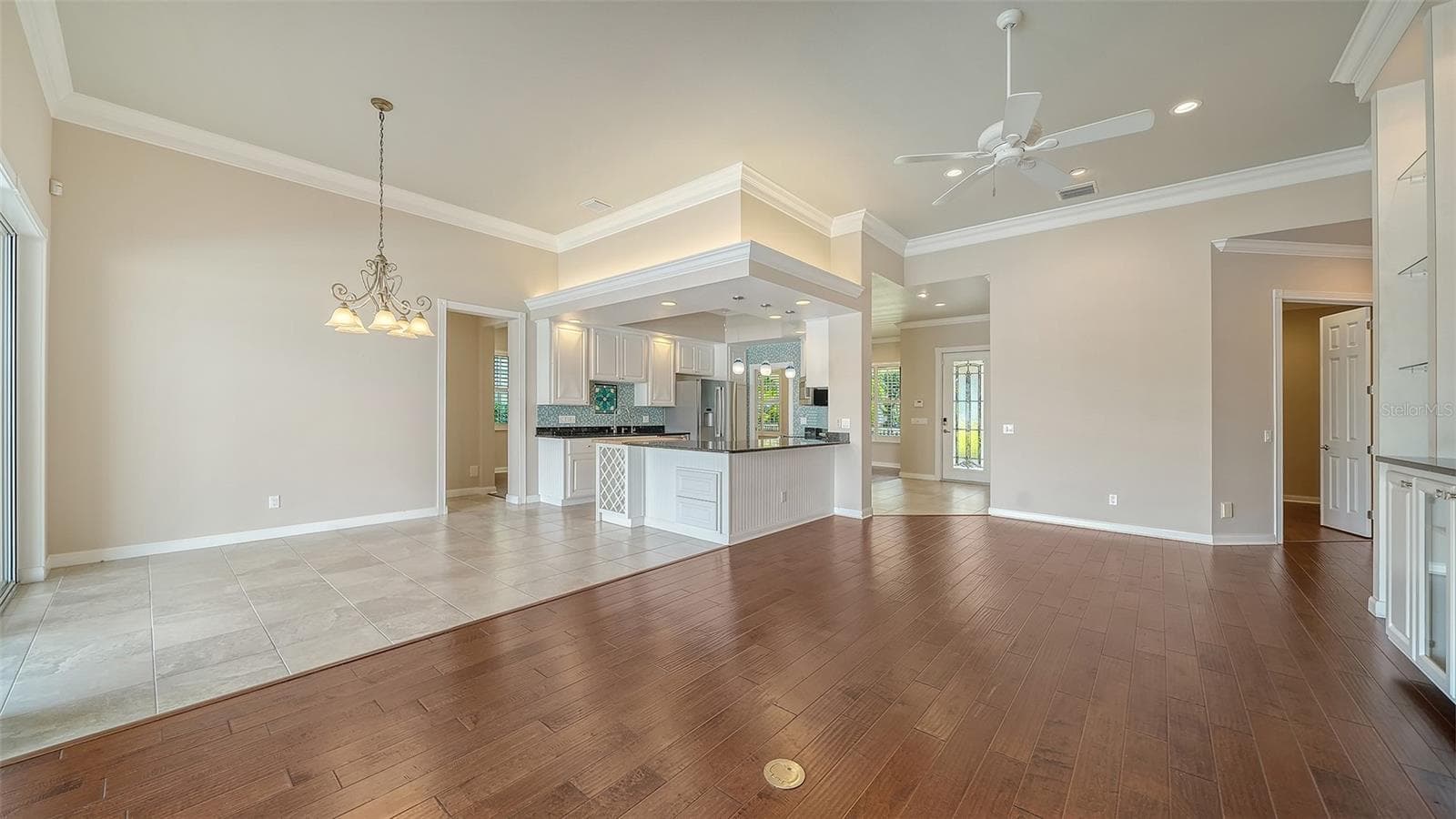Single Family Residence at 5924 MARIPOSA LN, SARASOTA, photo 16 of 55