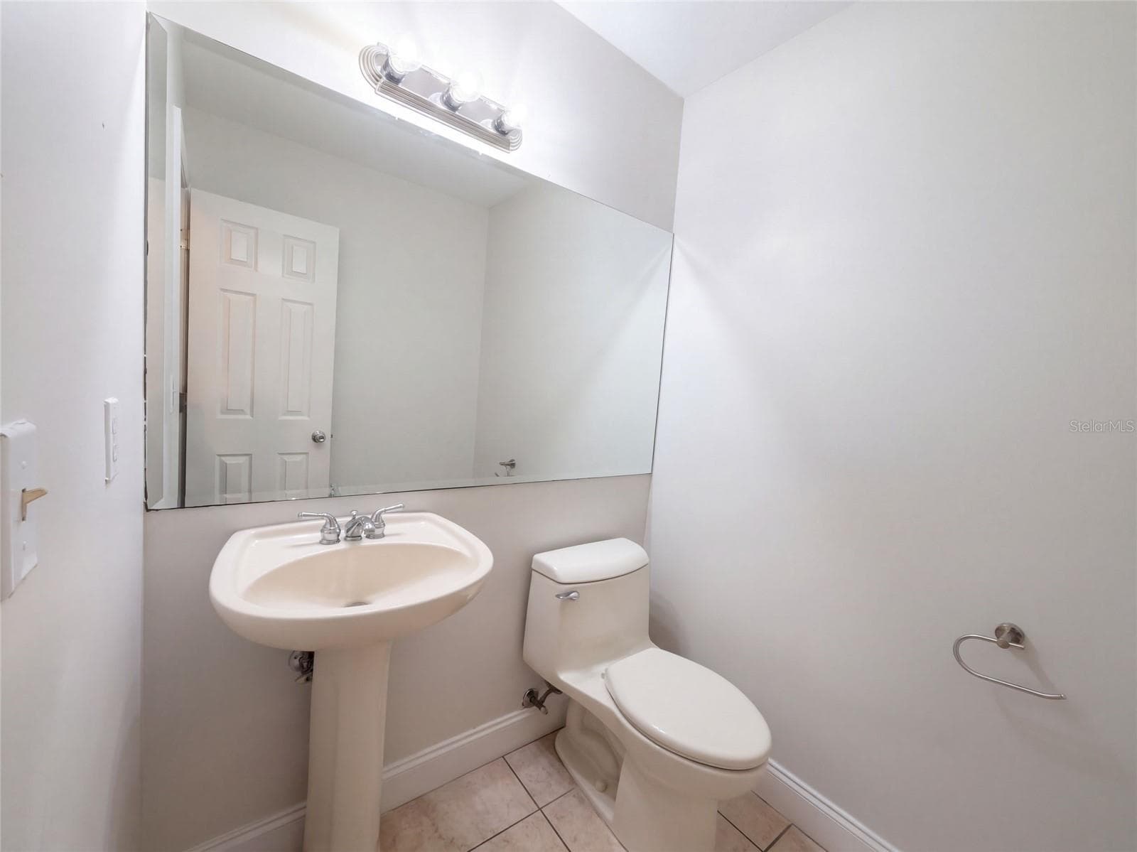 Single Family Residence at 3705 MALEC CIR, SARASOTA, photo 21 of 42