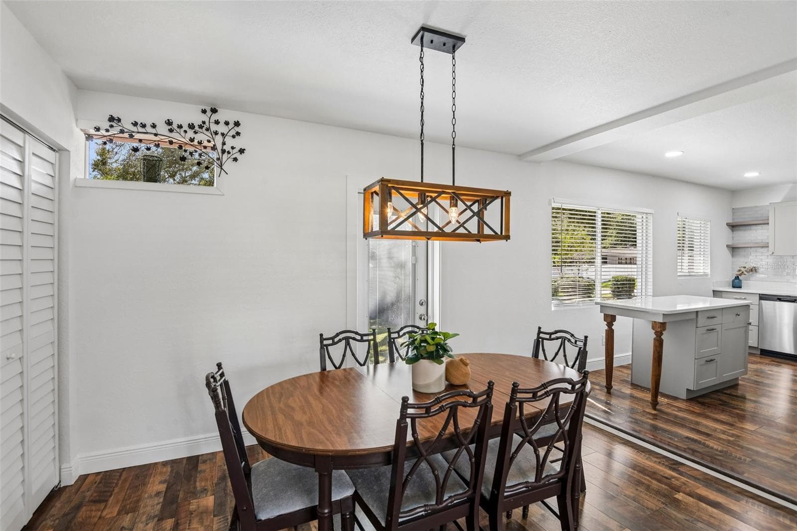 Single Family Residence at 201 REDWOOD AVE, TAMPA, photo 6 of 40