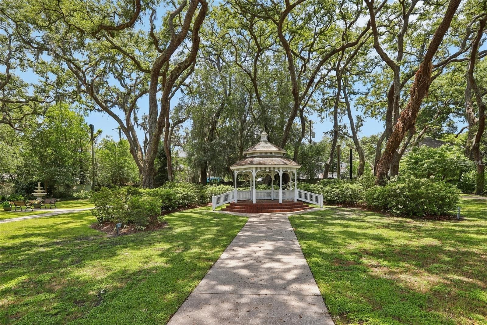 Single Family Residence at 201 REDWOOD AVE, TAMPA, photo 37 of 40
