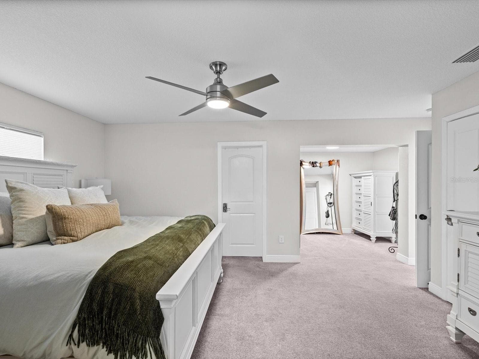 Single Family Residence at 1316 GOLF VIEW DR, BELLEAIR, photo 12 of 44