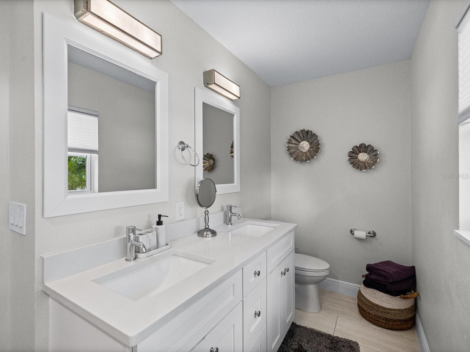 Single Family Residence at 1316 GOLF VIEW DR, BELLEAIR, photo 14 of 44