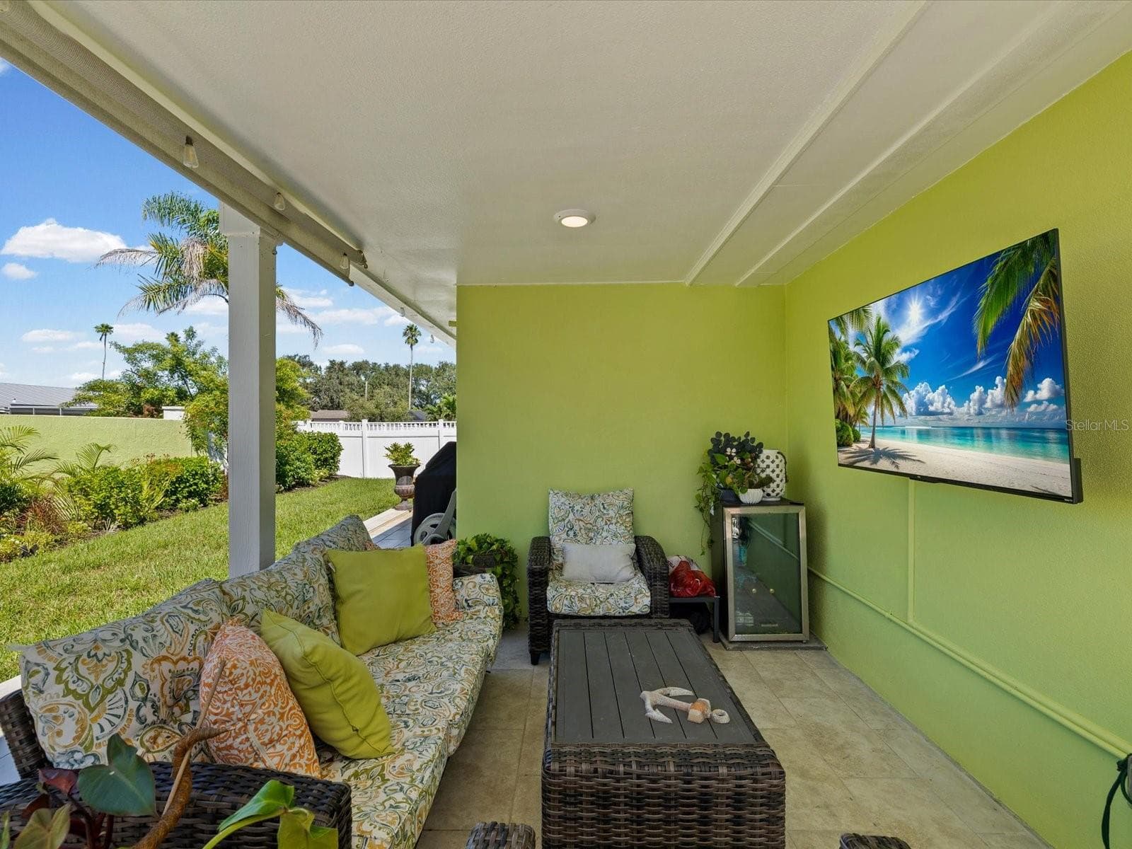 Single Family Residence at 1316 GOLF VIEW DR, BELLEAIR, photo 29 of 44
