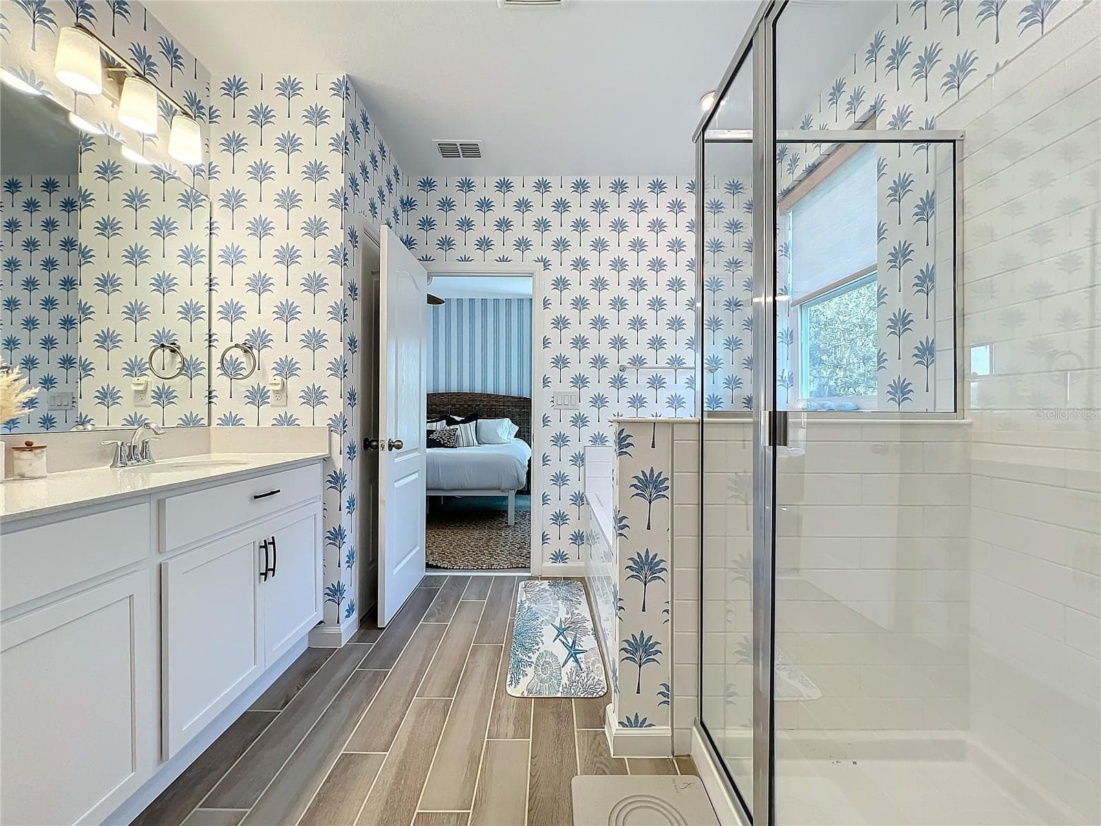 Separate Glass Enclosed Shower - 3001 PILOT HOUSE PL, OVIEDO