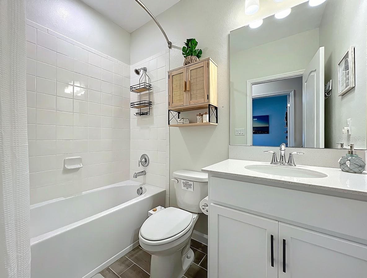 Guest Bath - 3001 PILOT HOUSE PL, OVIEDO
