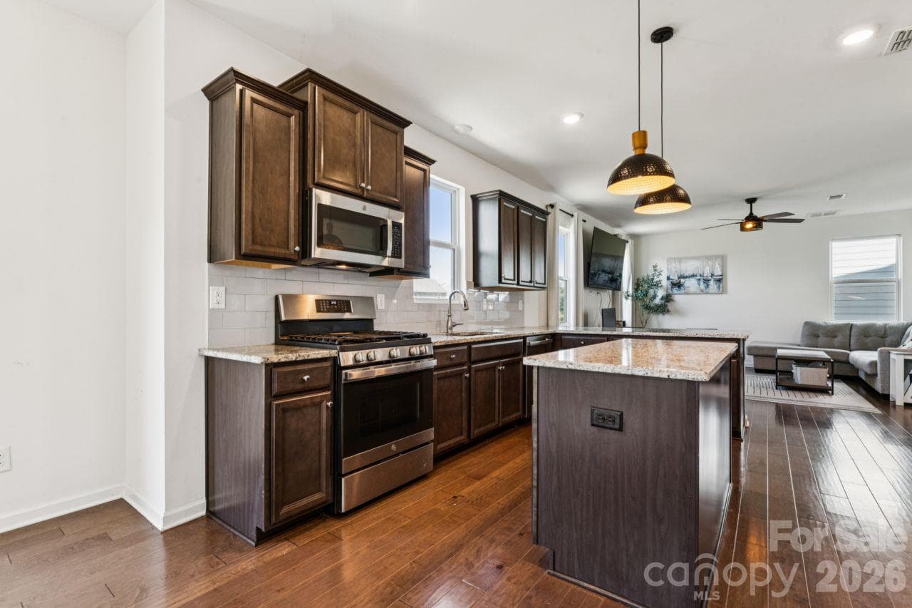 Kitchen with gas stove - 2625 Trinity Street, Monroe