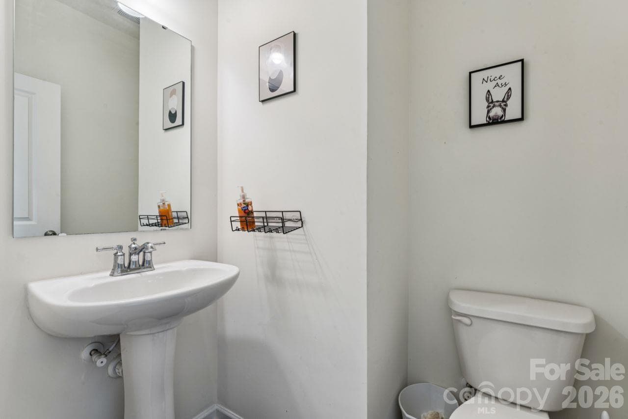 Half bath - 2625 Trinity Street, Monroe