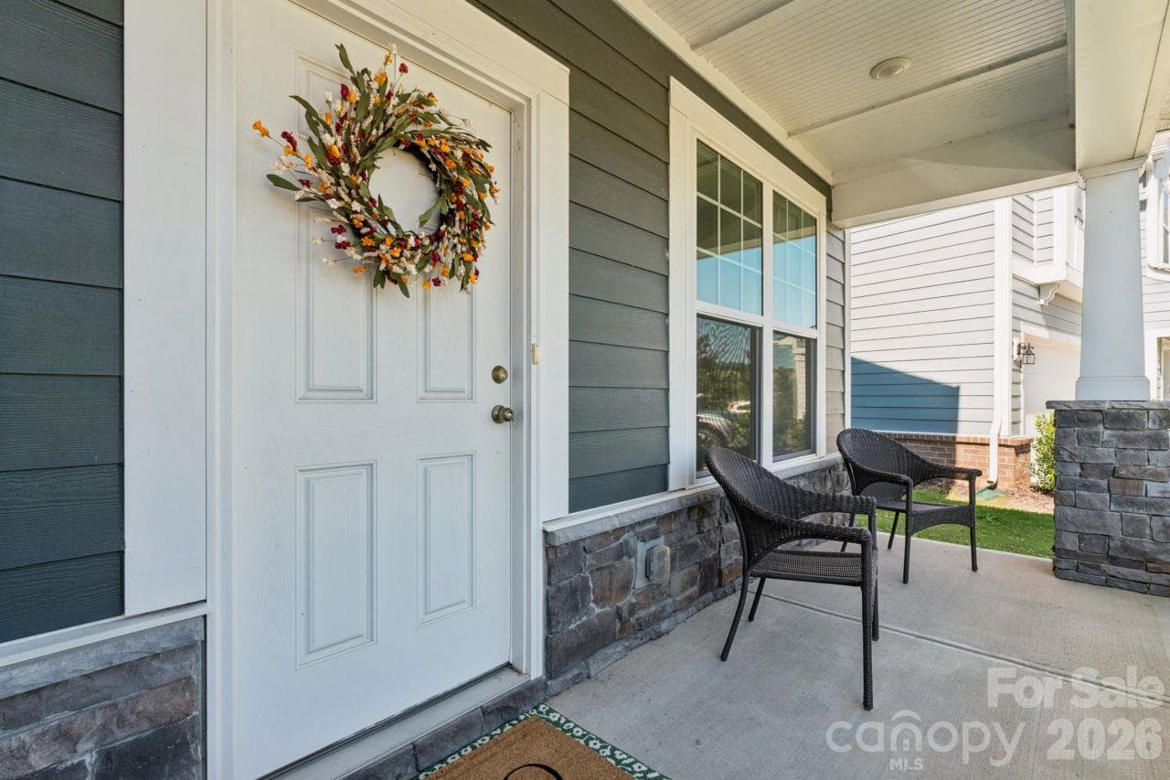 Front porch large enough for rocking chairs! - 2625 Trinity Street, Monroe