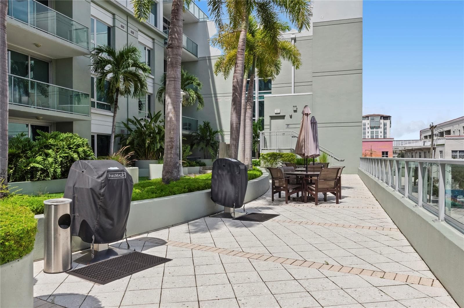 Grilling Area - 912 CHANNELSIDE DR #2414, TAMPA