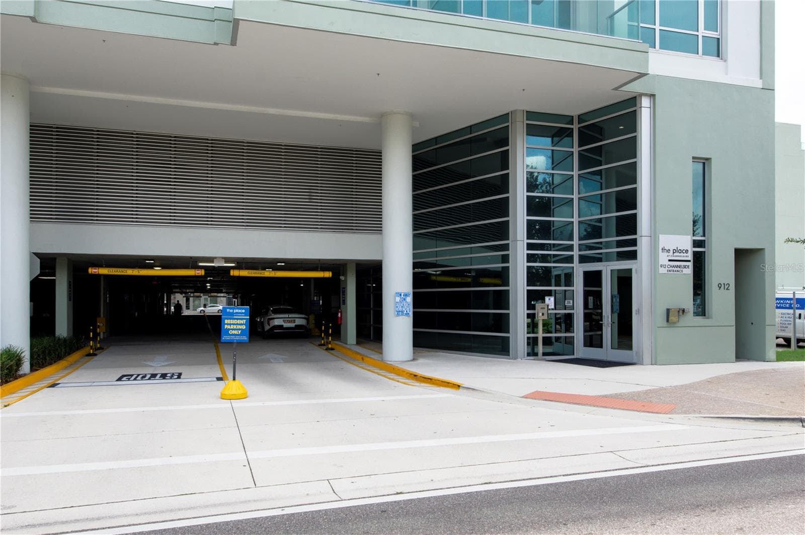 Parking Gargage - 912 CHANNELSIDE DR #2414, TAMPA