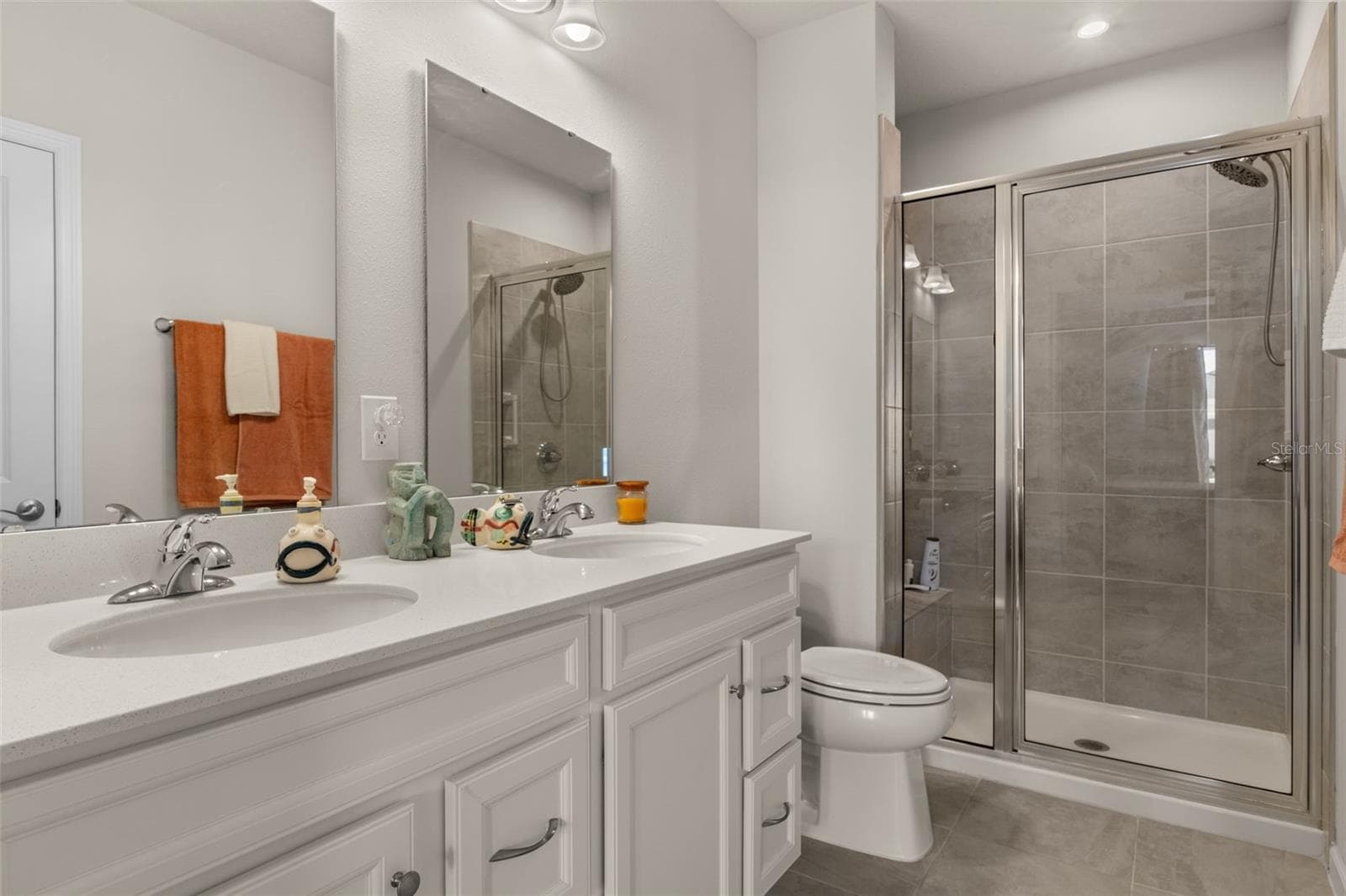 Single Family Residence at 147 VOLTAIRE DR, SPRING HILL, photo 17 of 34