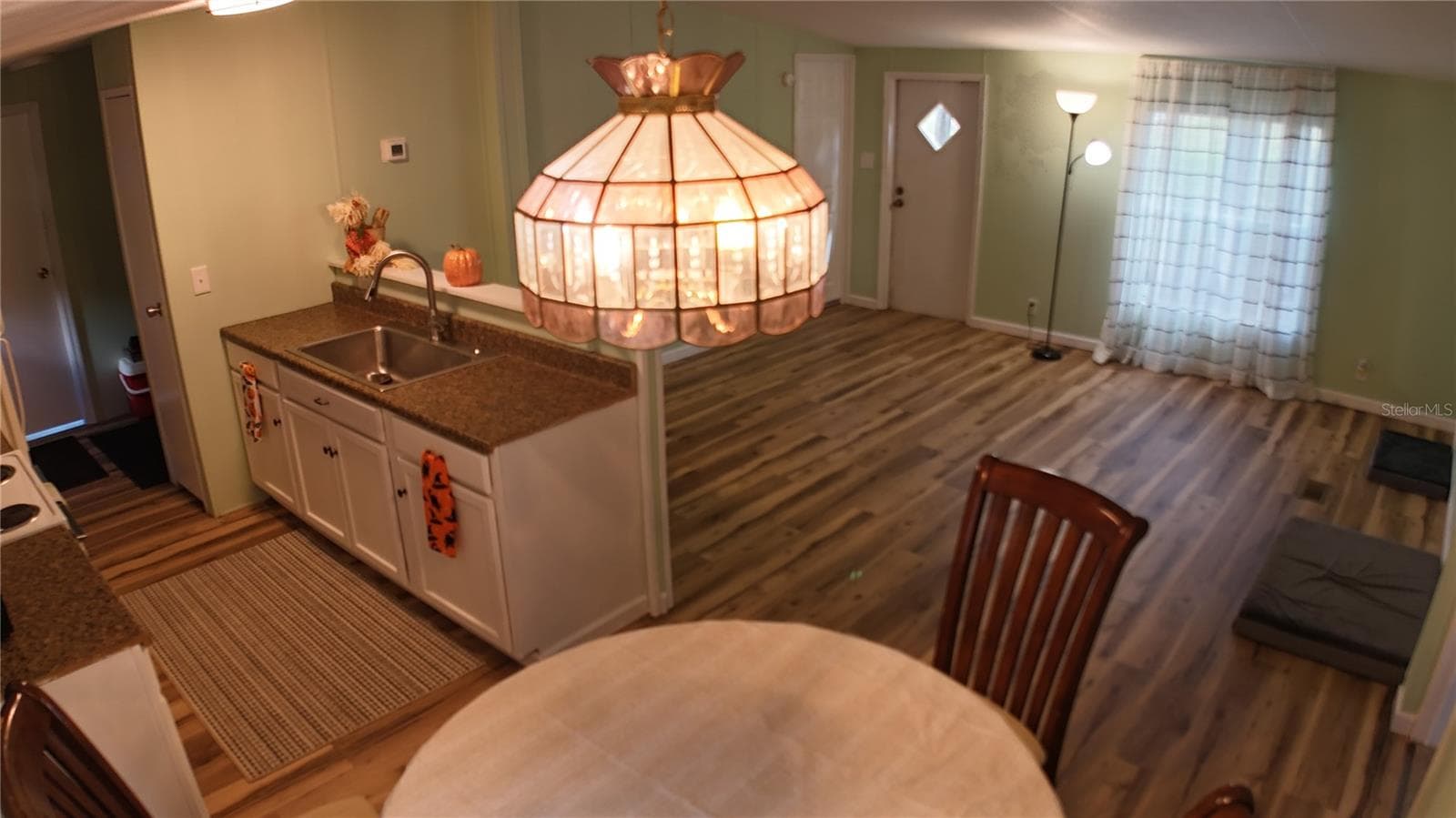 Manufactured Home at 10851 NE 110TH LN, ARCHER, photo 6 of 28
