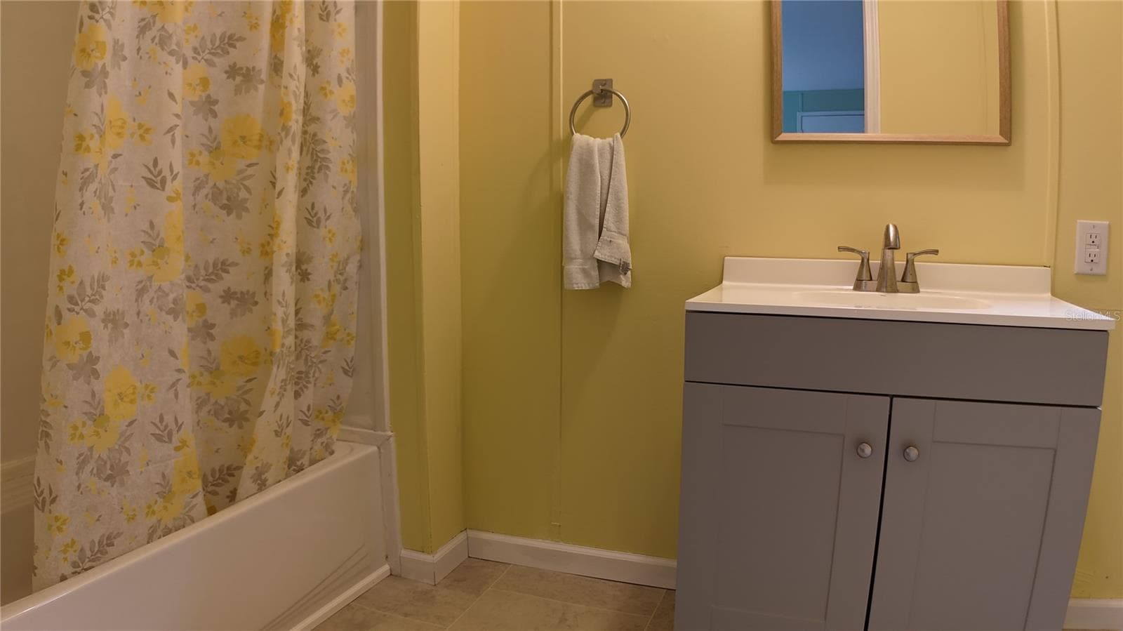 Manufactured Home at 10851 NE 110TH LN, ARCHER, photo 10 of 28
